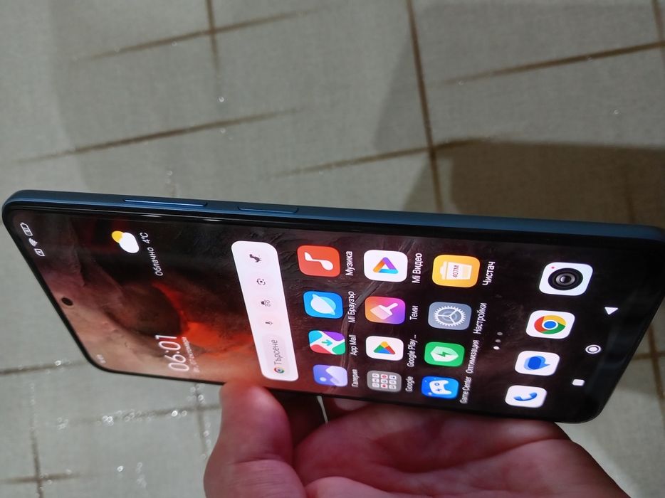 Продавам Redmie Note 12 5G
