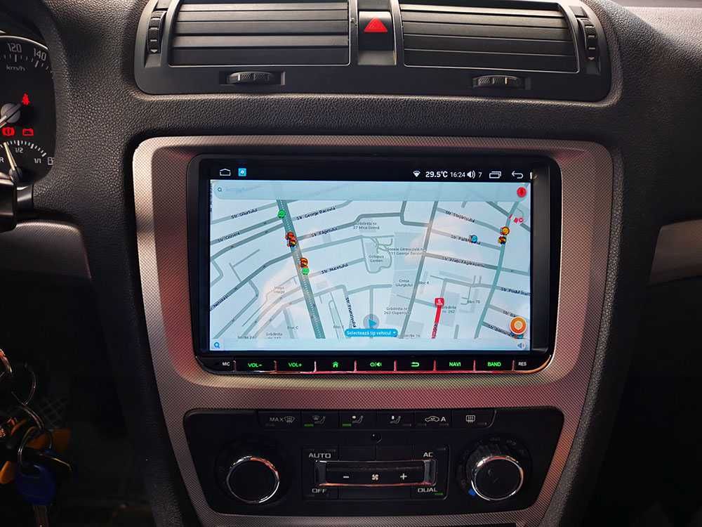 Navigatie Skoda Octavia2 Octacore 4+32GB DSP Carplay Android auto SIM