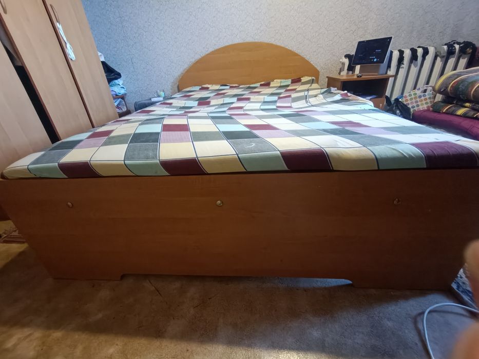 Отдам двухместную кровать