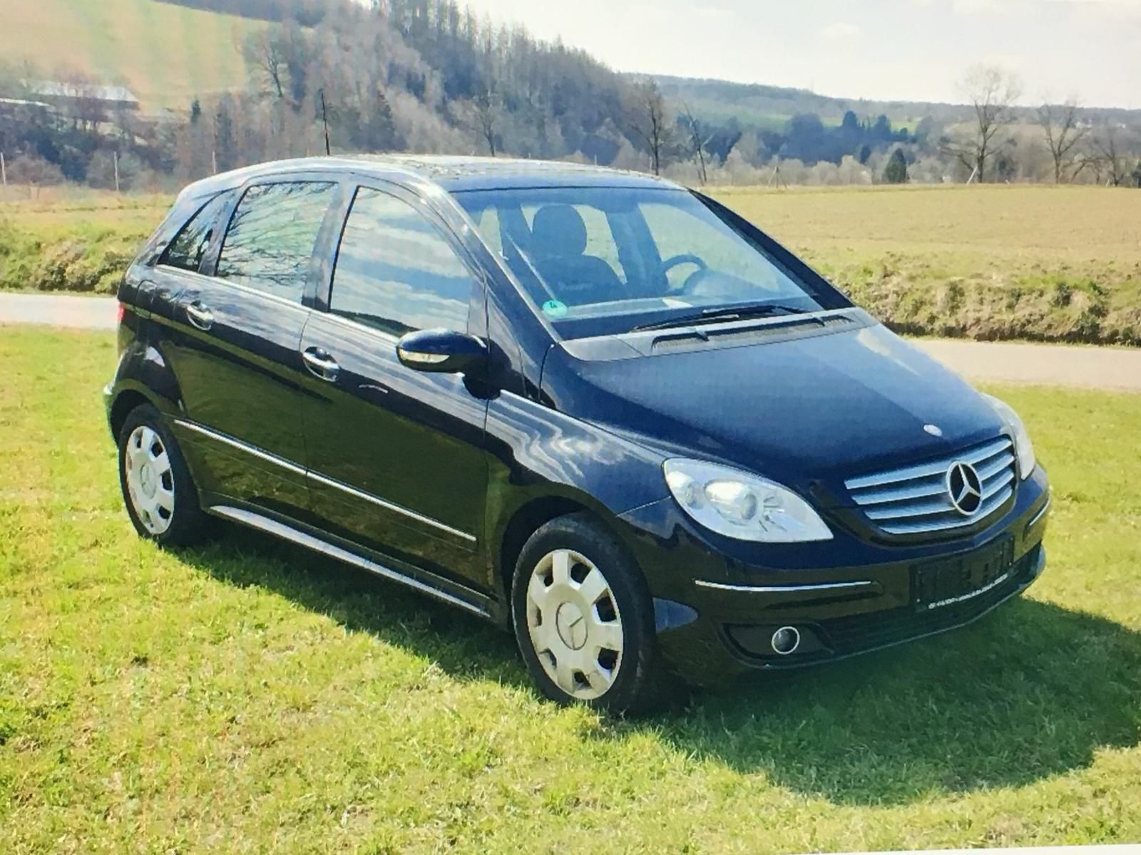 Dezmembrez Mercedes B clasa 2.0 diesel