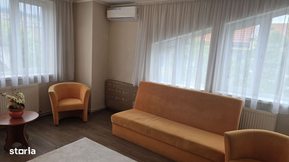 Inchiriez apartament 2 camere decomandat in Deva, zona Gojdu, etaj 2,