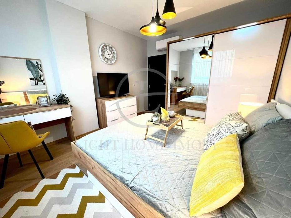 Продава се Тристаен апартамент в Пловдив, Център - 95 кв.м за 2053 €/кв.м - Снимка #2