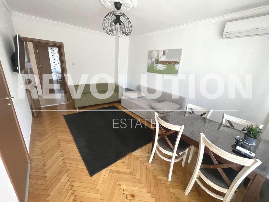 Етаж от къща в района на Бриз!