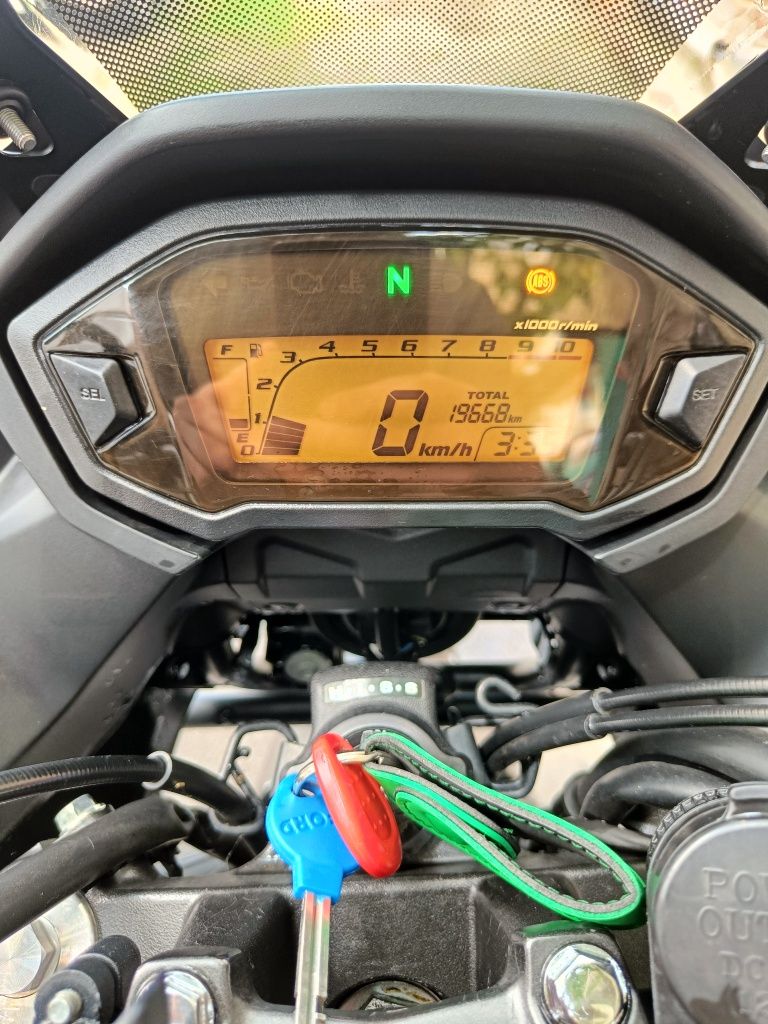 Honda CB500X ABS 2015 – pregătită de drum! (se poate conduce cu A2)