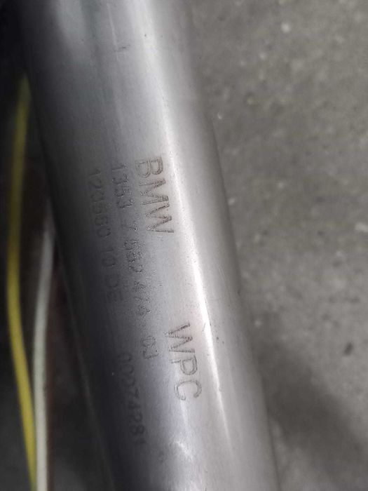 Rampa injectoare BMW E90 320i N43B20A; 7582474 (cu senzor)