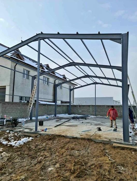 Vând hală metalica