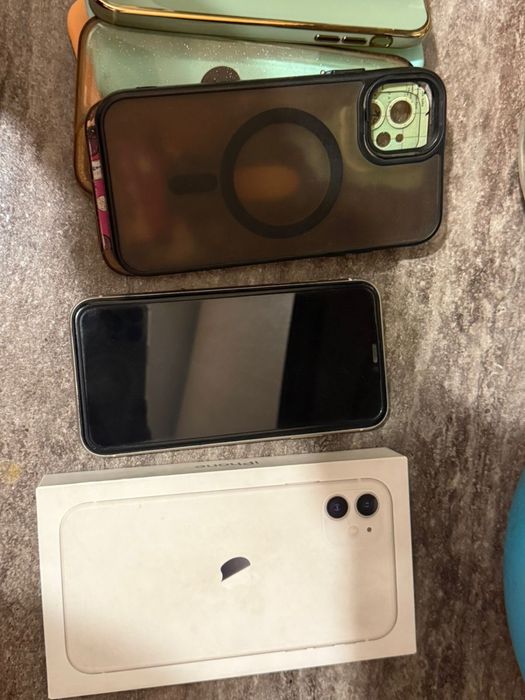 Айфон 11, 64 гб в хорошем состоянии