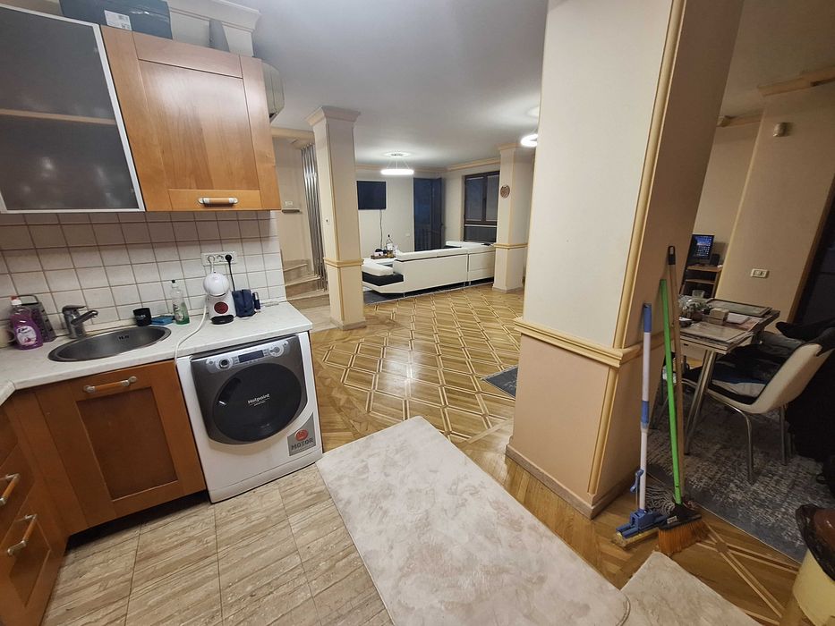 Многостаен апартамент с четири спални