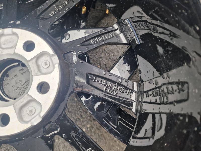 16цола Audi A1 A3 Q2 Q3 5x100 Оригинални