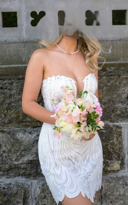 Sexy, Elegantă și Impecabilă, Rochie de Cununie pentru Mirese cu Stil!