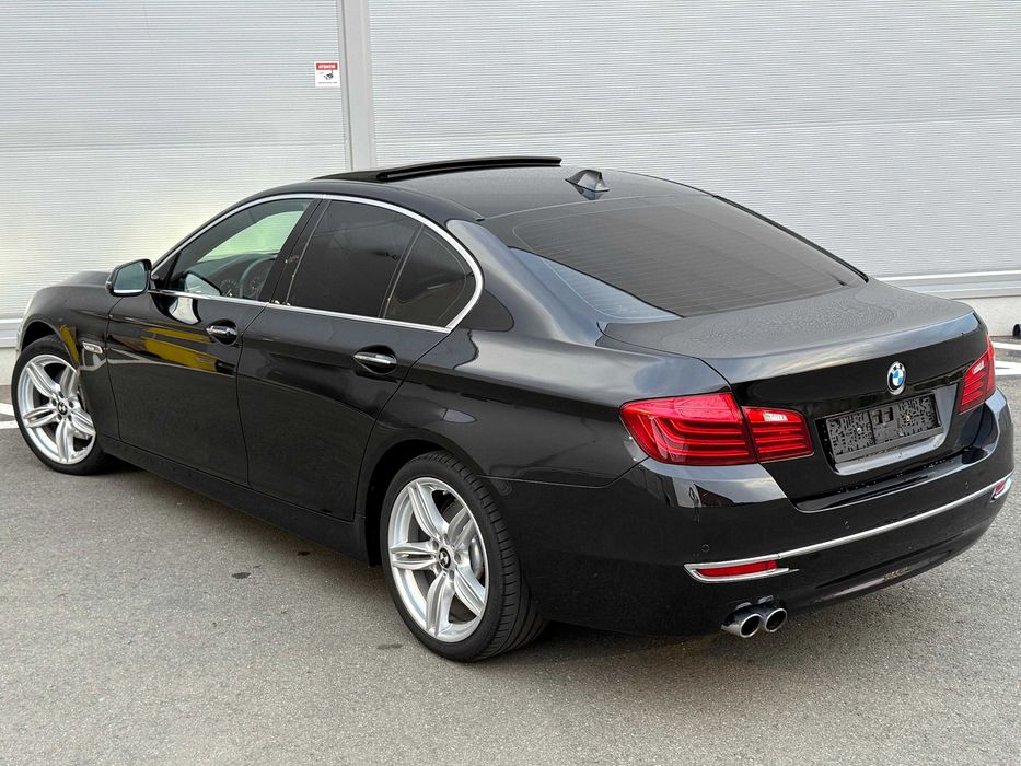 BMW 520d F10 X-Drive*Soft Close*Trapa*H&K*Camera*Distronic*