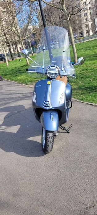 Vespa GTS   2019