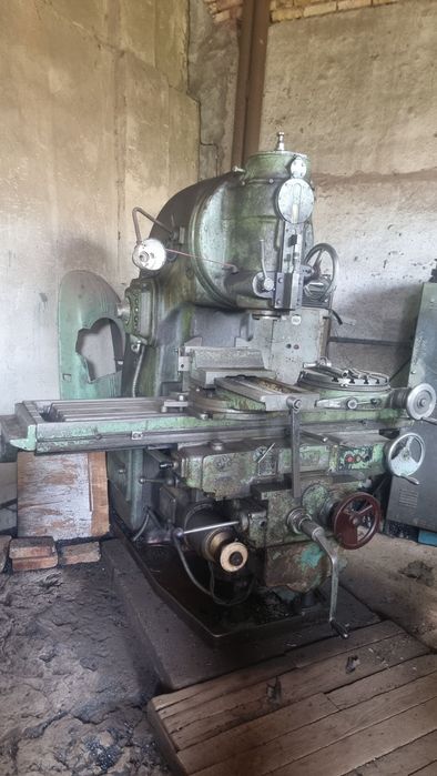 Tokorniy Frezerniy stanoklar