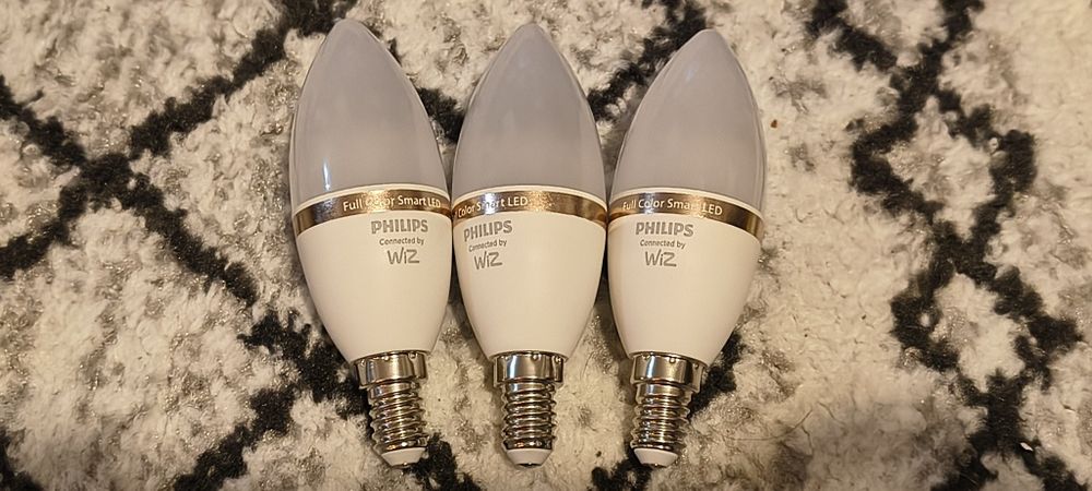 Set becuri Philips Smart Led RGB