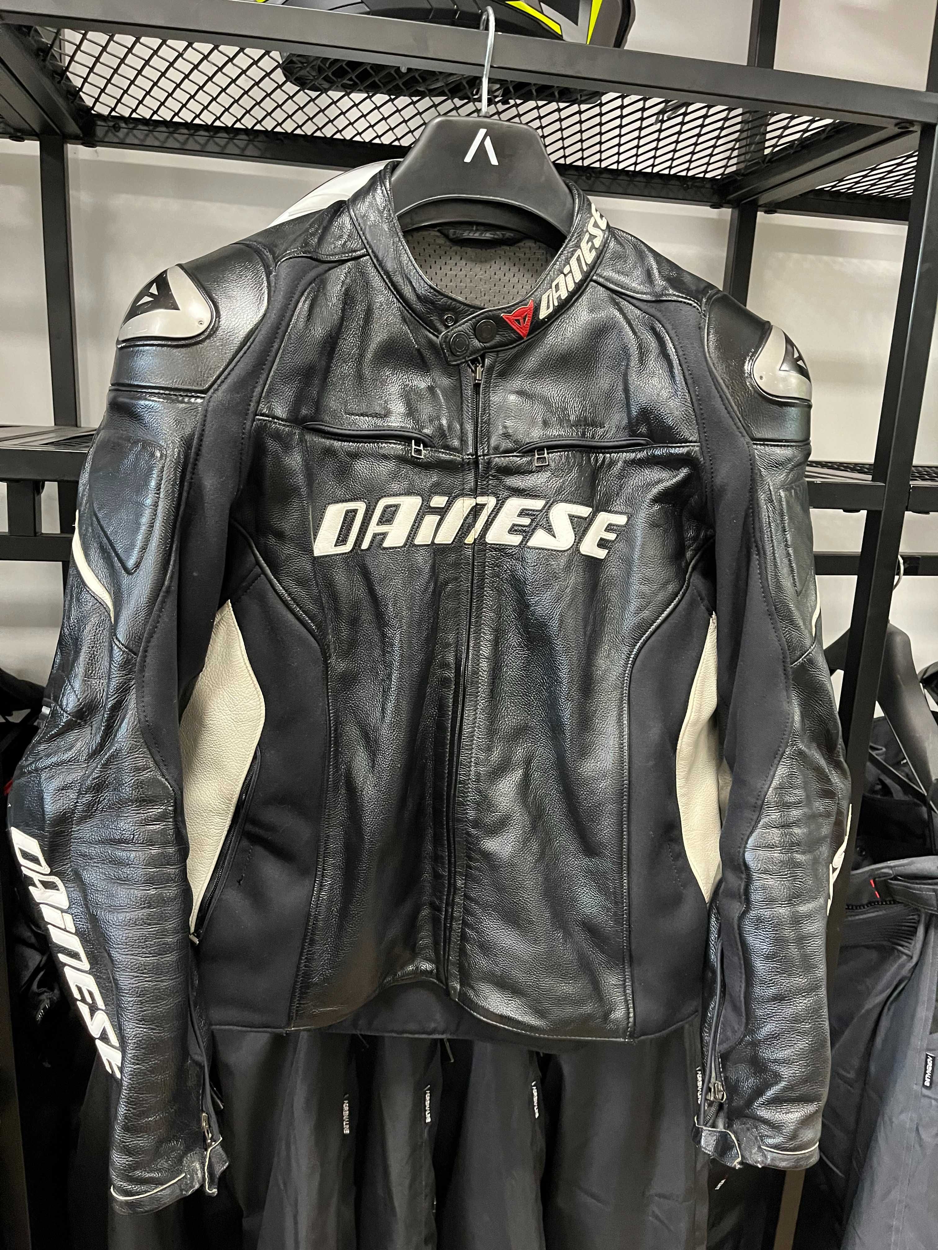 Кожено яке за мотор DAINESE AVRO D1 размер 56-XL,оригинално, като ново