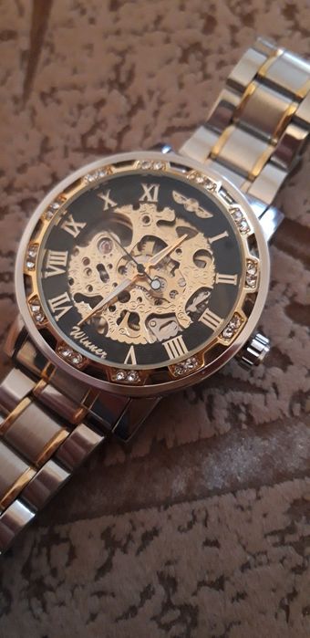 Продам наручные часы  WINNER