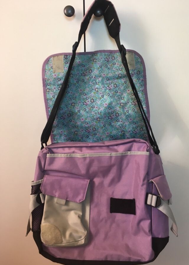 GAP чанта за лаптоп таблет лилава хастар с цветя