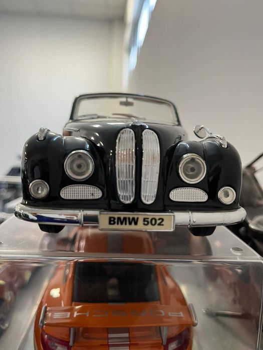 MAISTO метален колекционерски модел количка BMW 502 Cabrio 1:18
