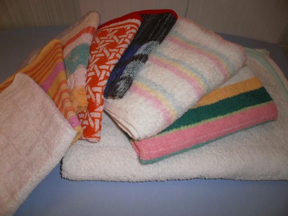 Спално бельо, хавлиени кърпи(на пакет) и покривки за маса