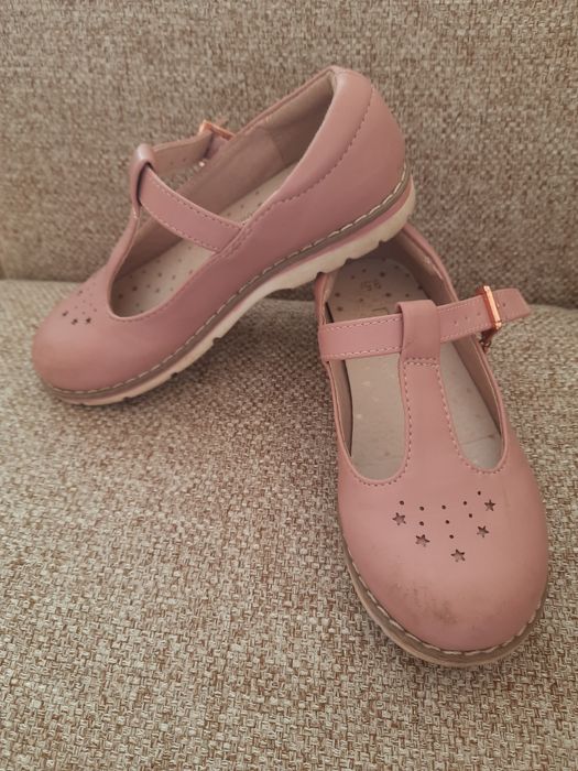 Детски официални обувки Next 27,5/ 9,5 в пепел от рози