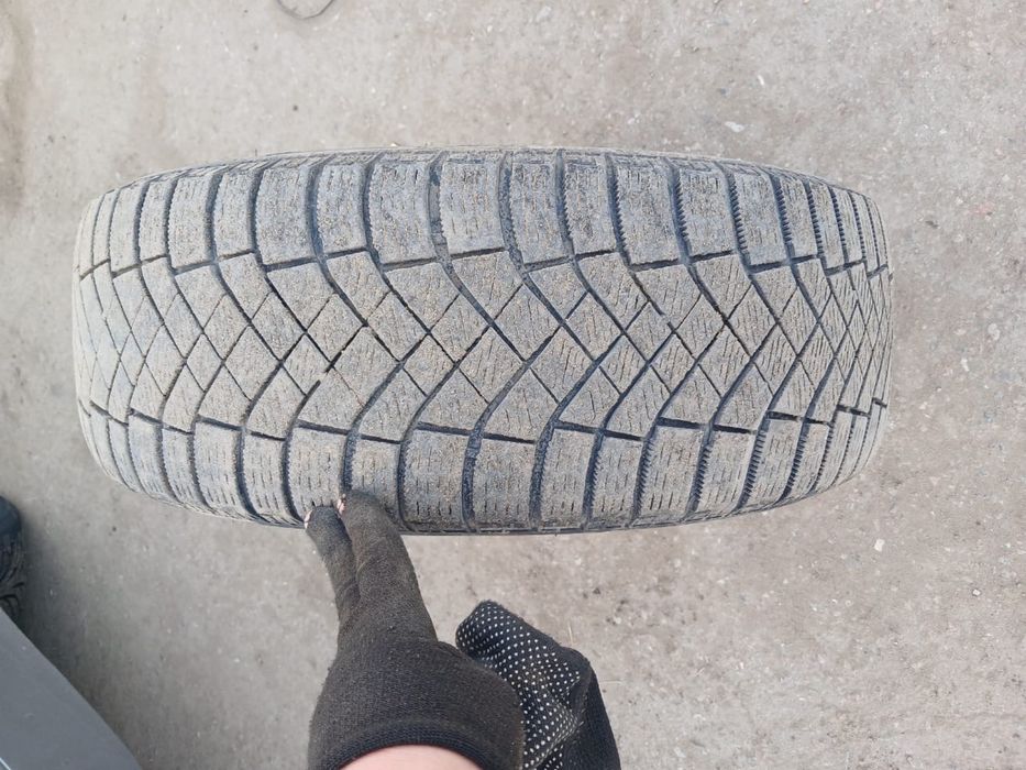 Зимные шины с дисками на БМВ