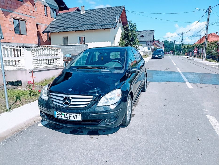 Mercedes Benz B200