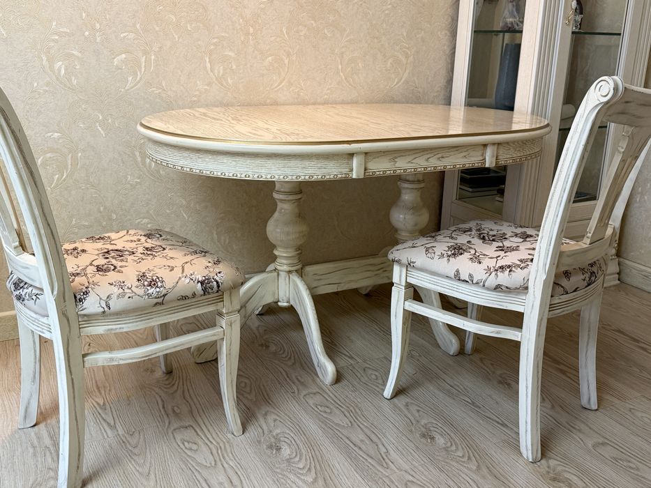 Обеденный стол, 6 стульев. Добротная классика.