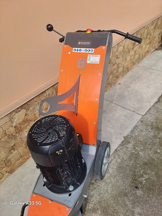 Vând slefuitor husqvarna