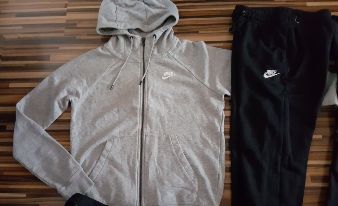(XS) NIKE екип(119лв),клин(45)блуза(25)
