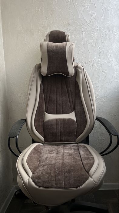 Чехлы для авто,новые полный комплект