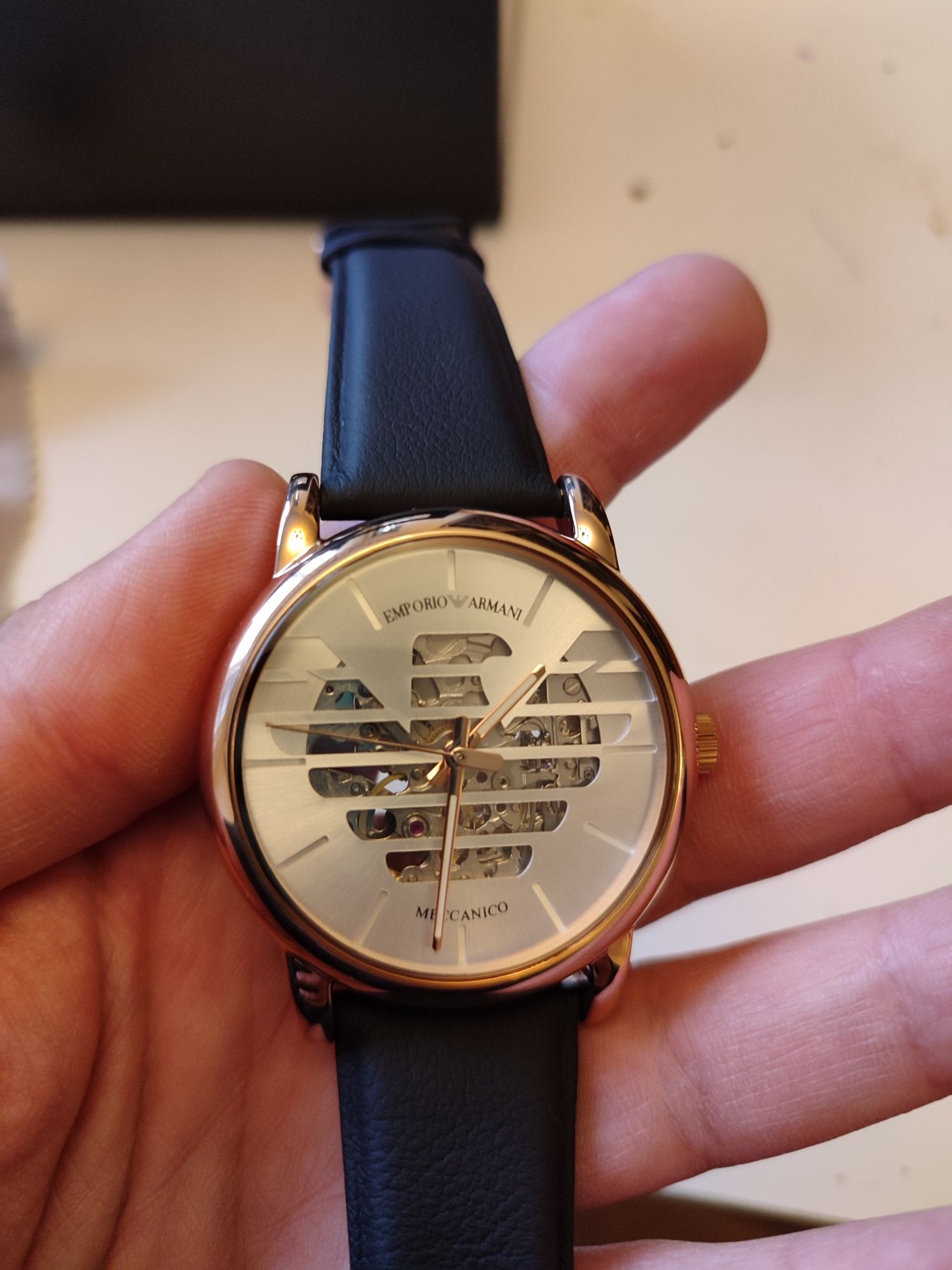 Чисто нов часовник Emporio Armani meccanico