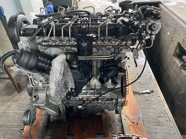Motor 220.000km Volvo XC60 S60 V60 S80 XC70 D5244T15 36001935