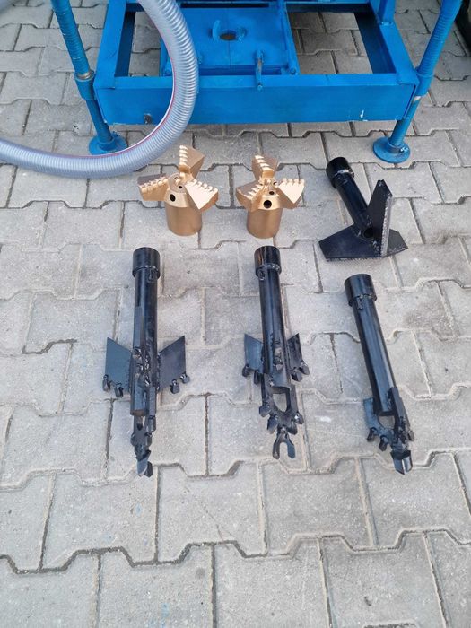 Utilaj foraj pe roti masina 100m prajina diesel 32CP CEL MAI BUN PRET