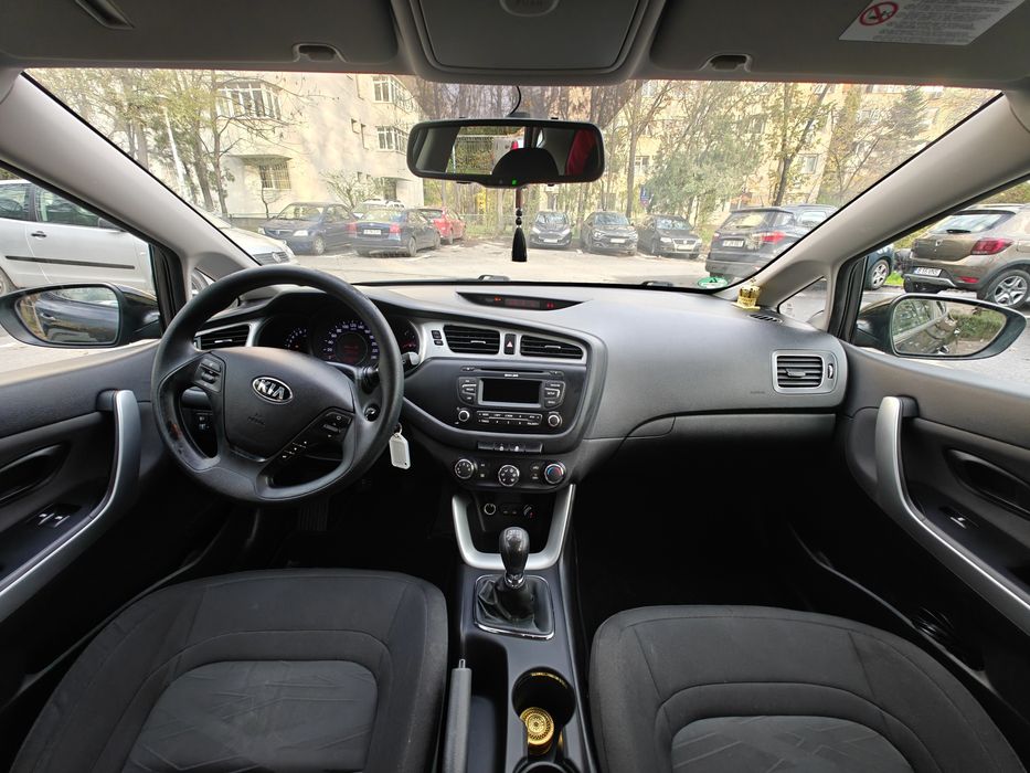 Vând  KIA Ceed 1.4