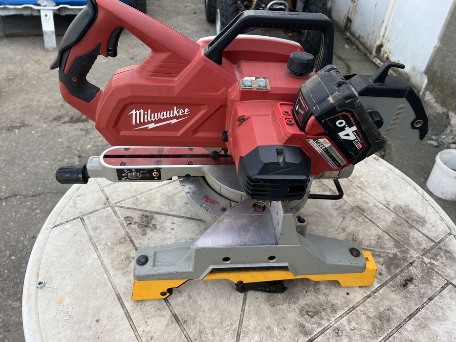 milwaukee m18 Fierăstrău circular glisant 8 ½″ (216 mm)