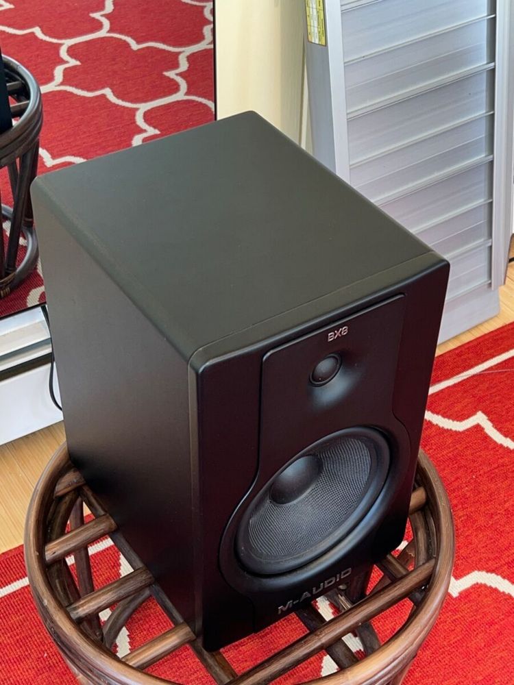 M AUDIO BX8 sotaldi