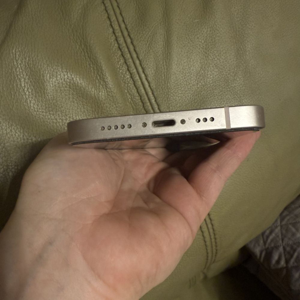 Продавам Iphone 13 , 128gb,  розов / pink