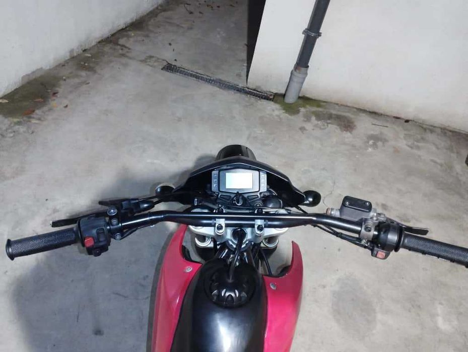 Yamaha XT125 supermoto