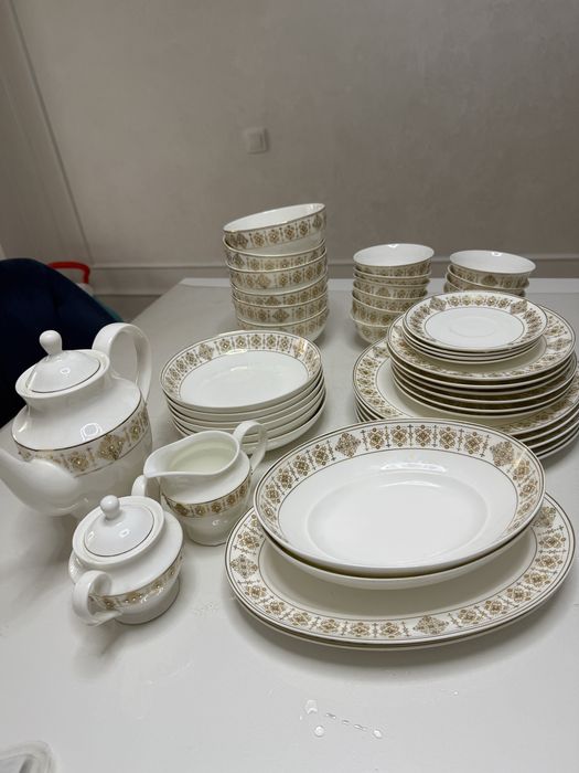 Продам сервиз очень красивый