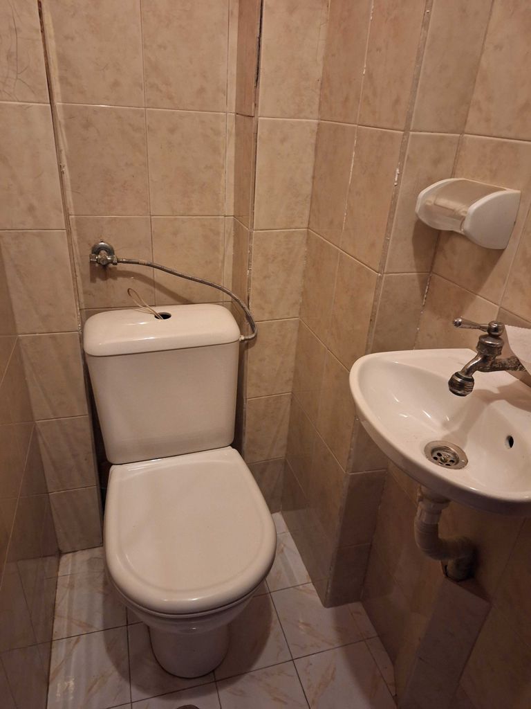 Продава се Двустаен апартамент в Карлово - 100 кв.м за 1050 €/кв.м - Снимка #14