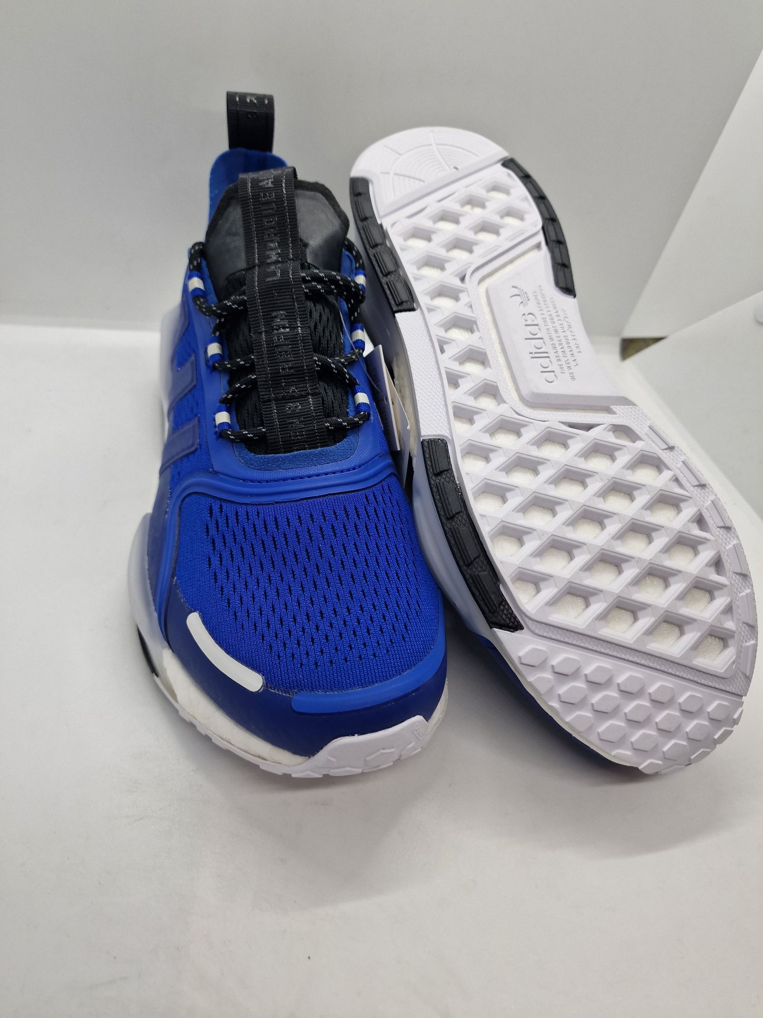 Adidas NMD V3 GY4134 nr. 42,45 1/3,46