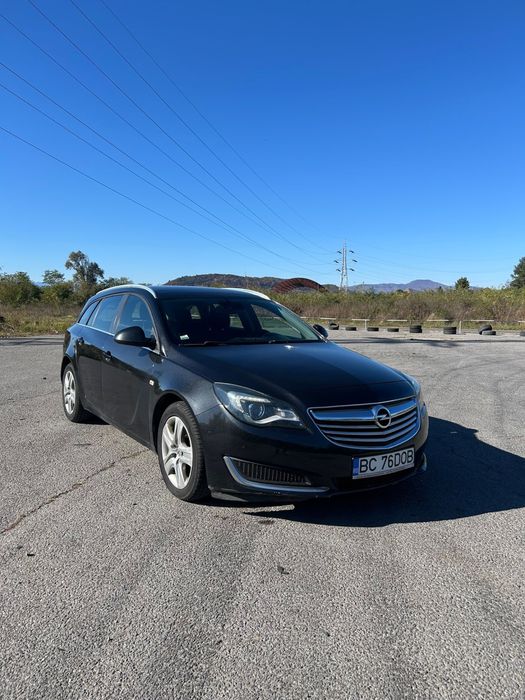 Vând Opel Insignia