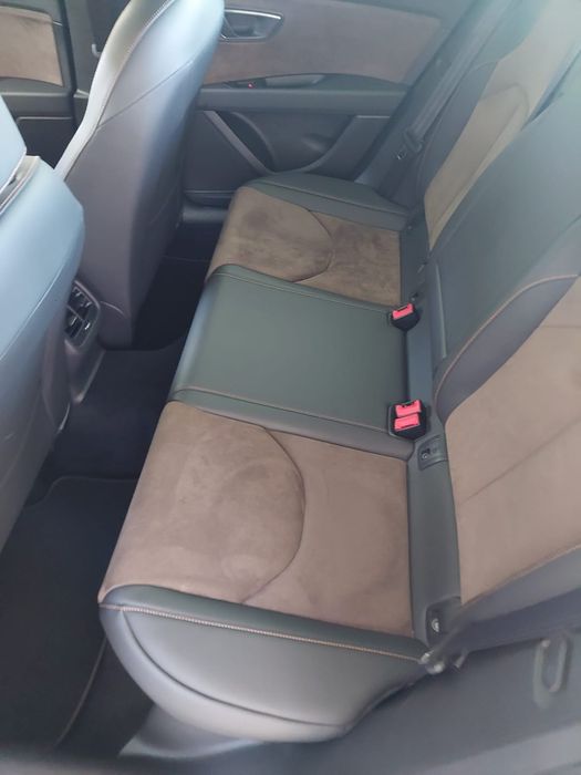 Seat Leon  2015  x princes