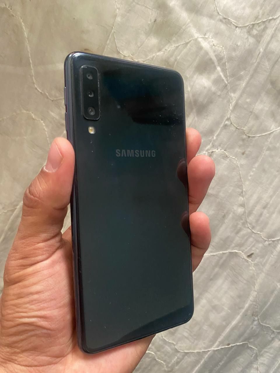 SAMSUNG A7 (2018)