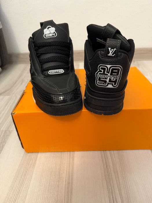 louis vuitton sneaker black size 44