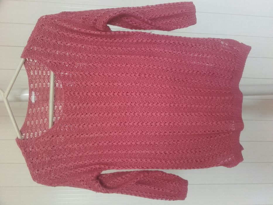 Интересен пуловер