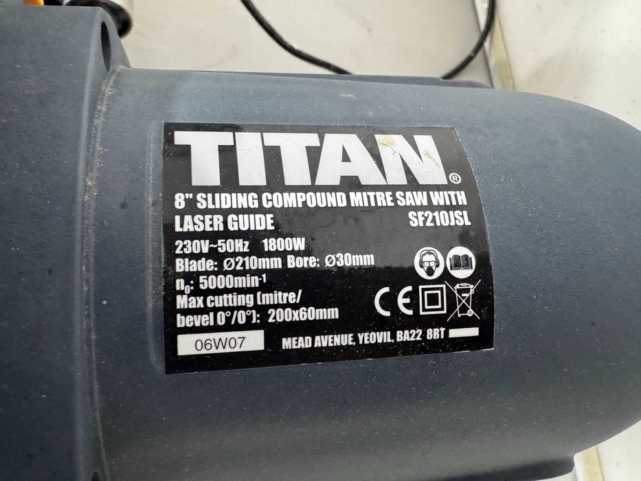 Циркуляр пендула - Titan 1800W / 210mm