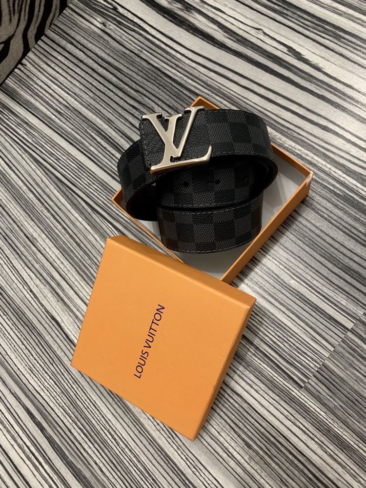 Curea LOUIS VUITTON -gravura interior:Piele naturală ! toate inscripti