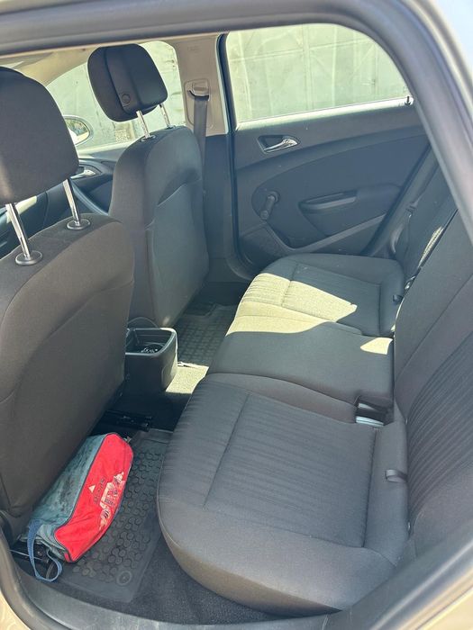 Opel Astra J 1.6 benzina