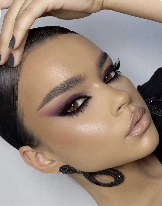 Makeup artist acreditat